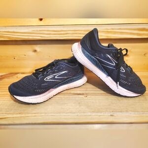 Woman's Brooks Glycerin 19 GTS Black/Pink Size 9W